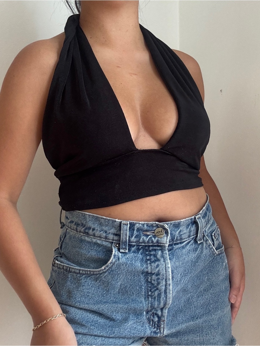 Ardene Black Halter Plunge Crop Top
